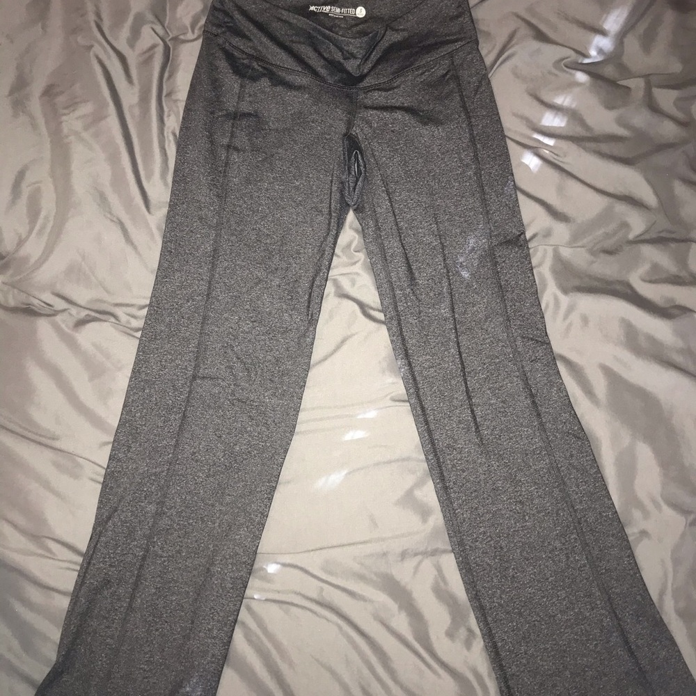 old navy active semi fit yoga pants